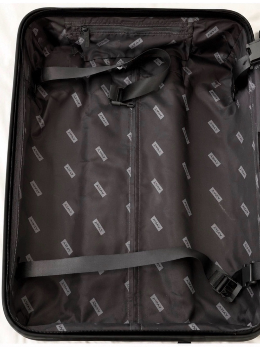 AWAY Hardshell Carry-On Suitcase in SAND w/ FREE Away luggage tag! - Picture 2 of 5